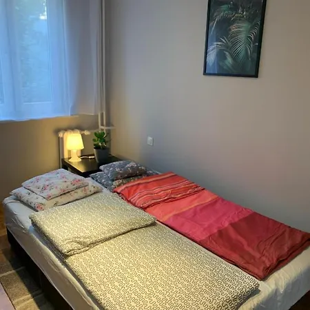 2-bedroom Modern Flat Near Baltic - 40m2- Location !!! דירה *
