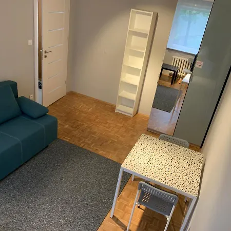 2-bedroom Modern Flat Near Baltic - 40m2- Location !!! דירה